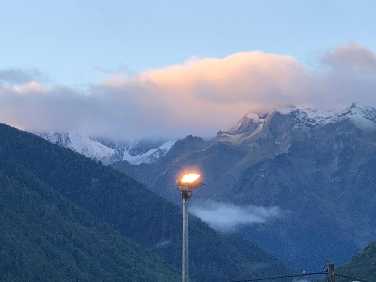 ホテル Le 41 Avenue Foch Bagnères-de-Luchon エクステリア 写真