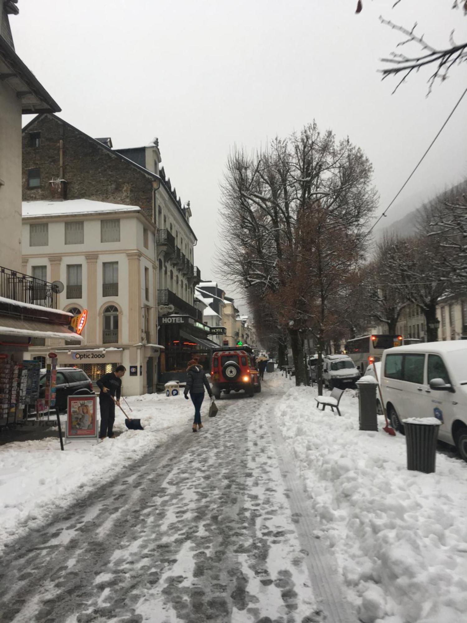 ホテル Le 41 Avenue Foch Bagnères-de-Luchon エクステリア 写真