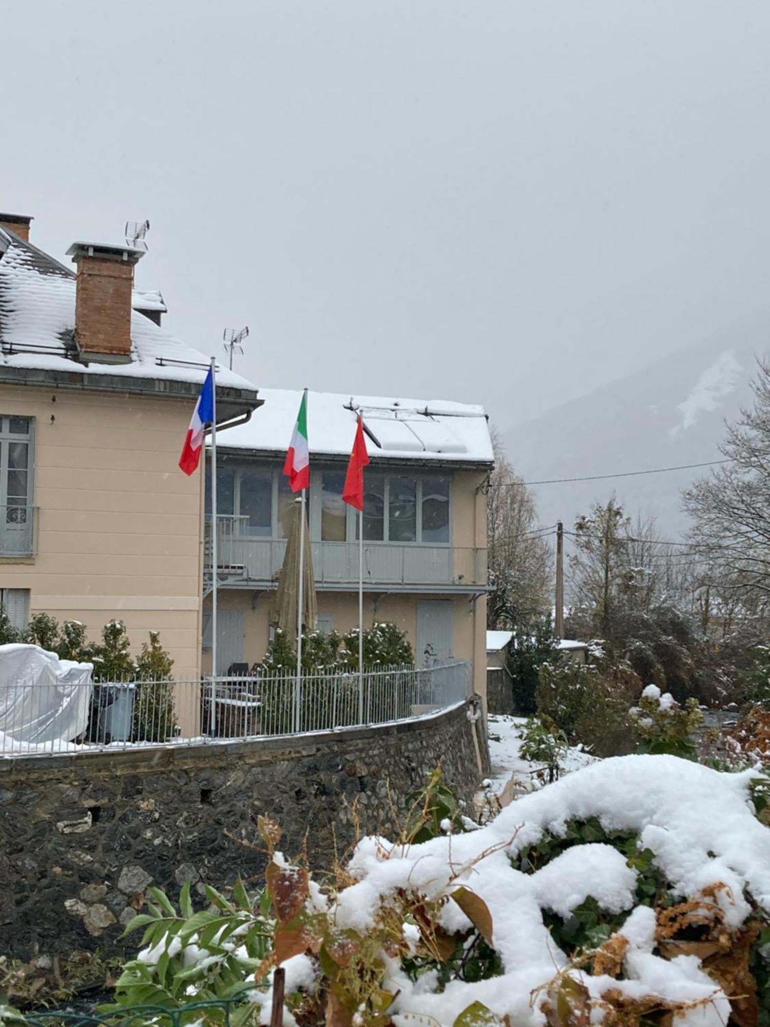 ホテル Le 41 Avenue Foch Bagnères-de-Luchon エクステリア 写真